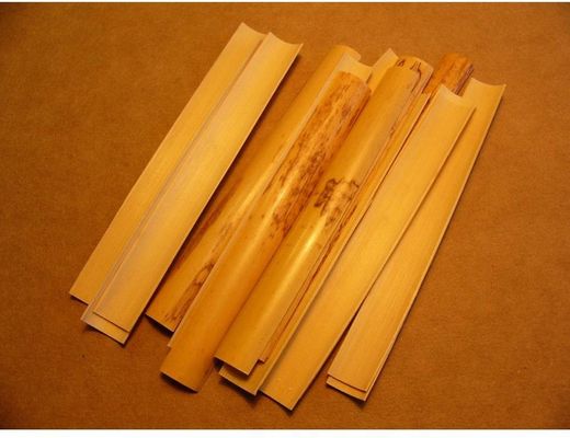 Bariton Oboe, gouged cane.
